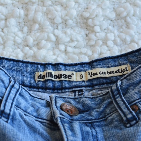 Dollhouse Ombre‎ Denim Shorts - Picture 7 of 9